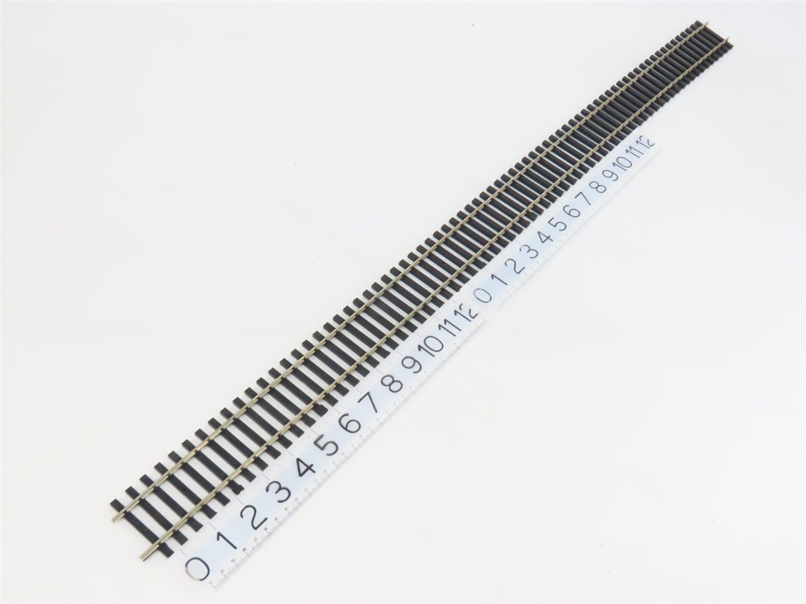 O Scale 2-Rail Roco #6000 Nickel Silver 36