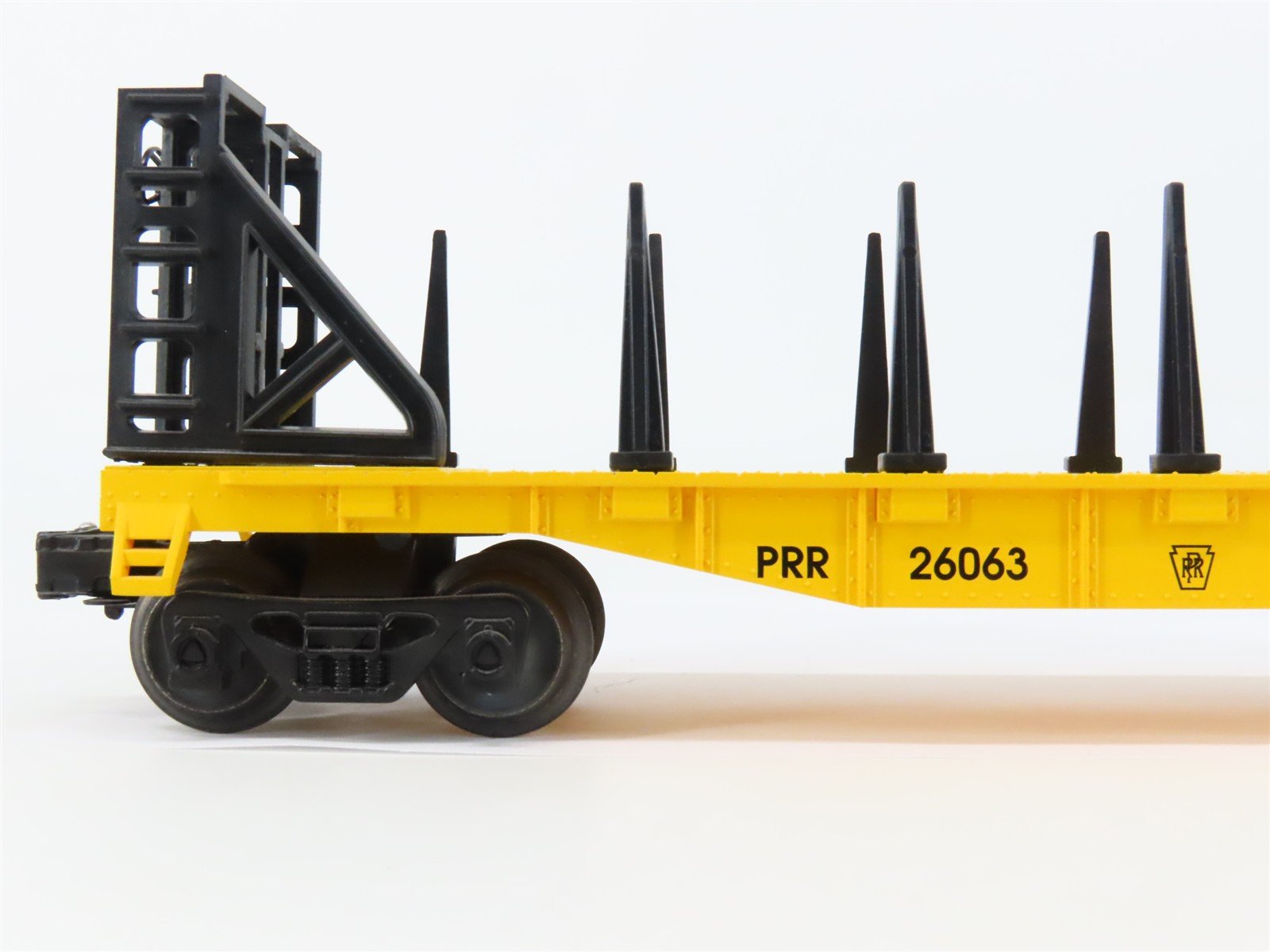 O Gauge 3-Rail Lionel 6-26063 PRR Pennsylvania Flat Car #26063 w/ Bulkheads
