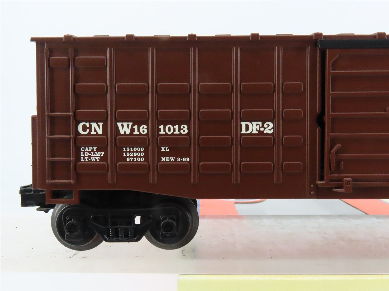 O Gauge 3-Rail Lionel 6-15015 CNW Chicago & North Western Waffle Box Car #161013