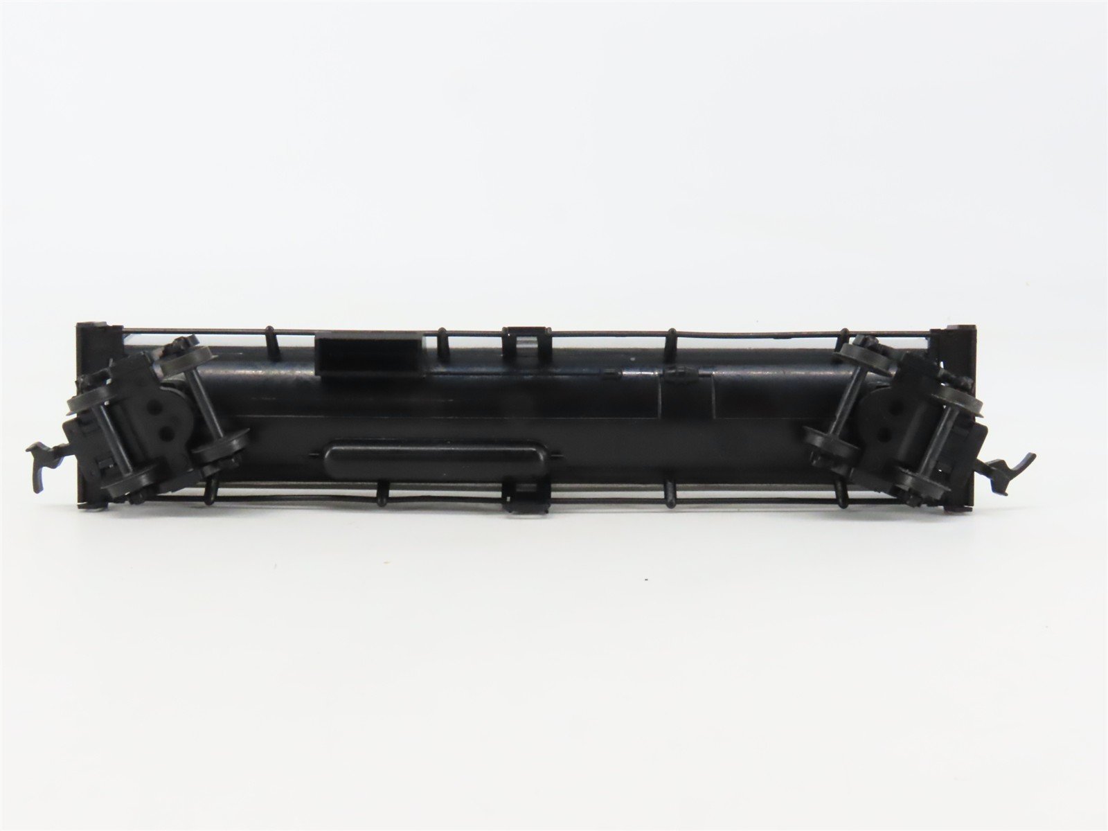 HO Scale Model Power 9085 GATX Mobil Gas Tank Car #46210