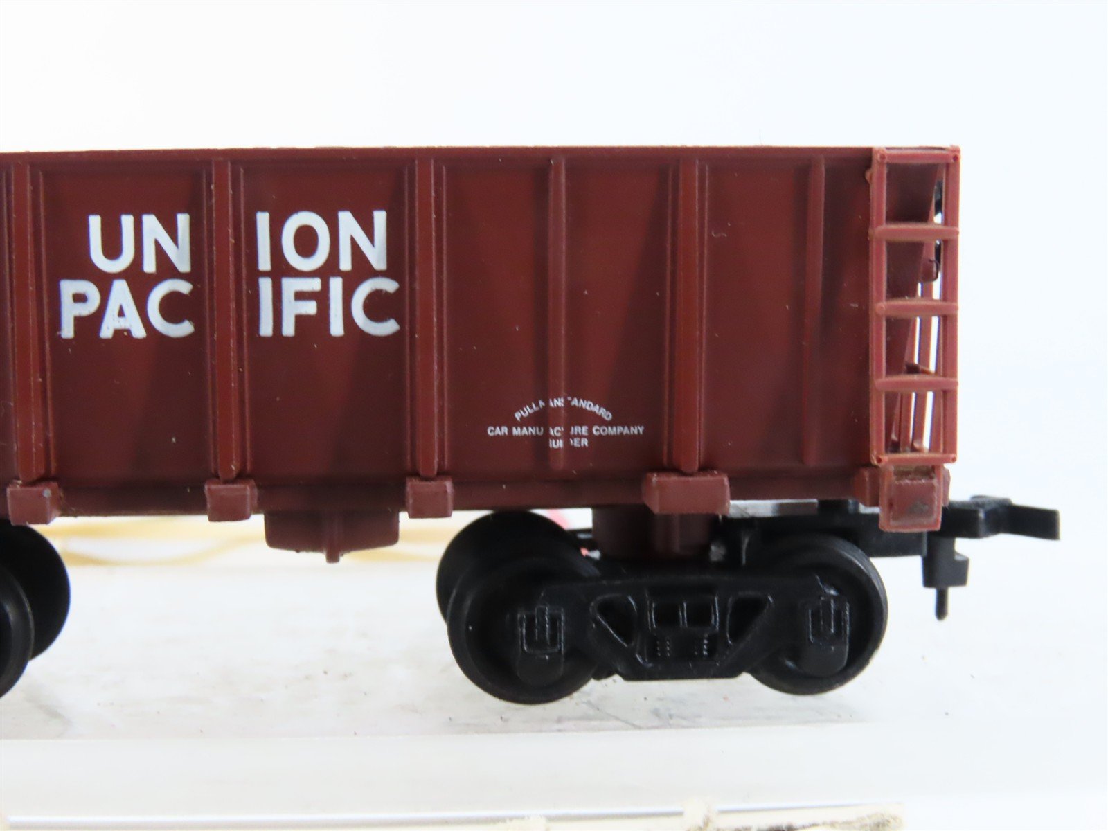 HO Scale Bachmann 43-1075-01 UP Union Pacific Railroad 27' Ore Car #64190