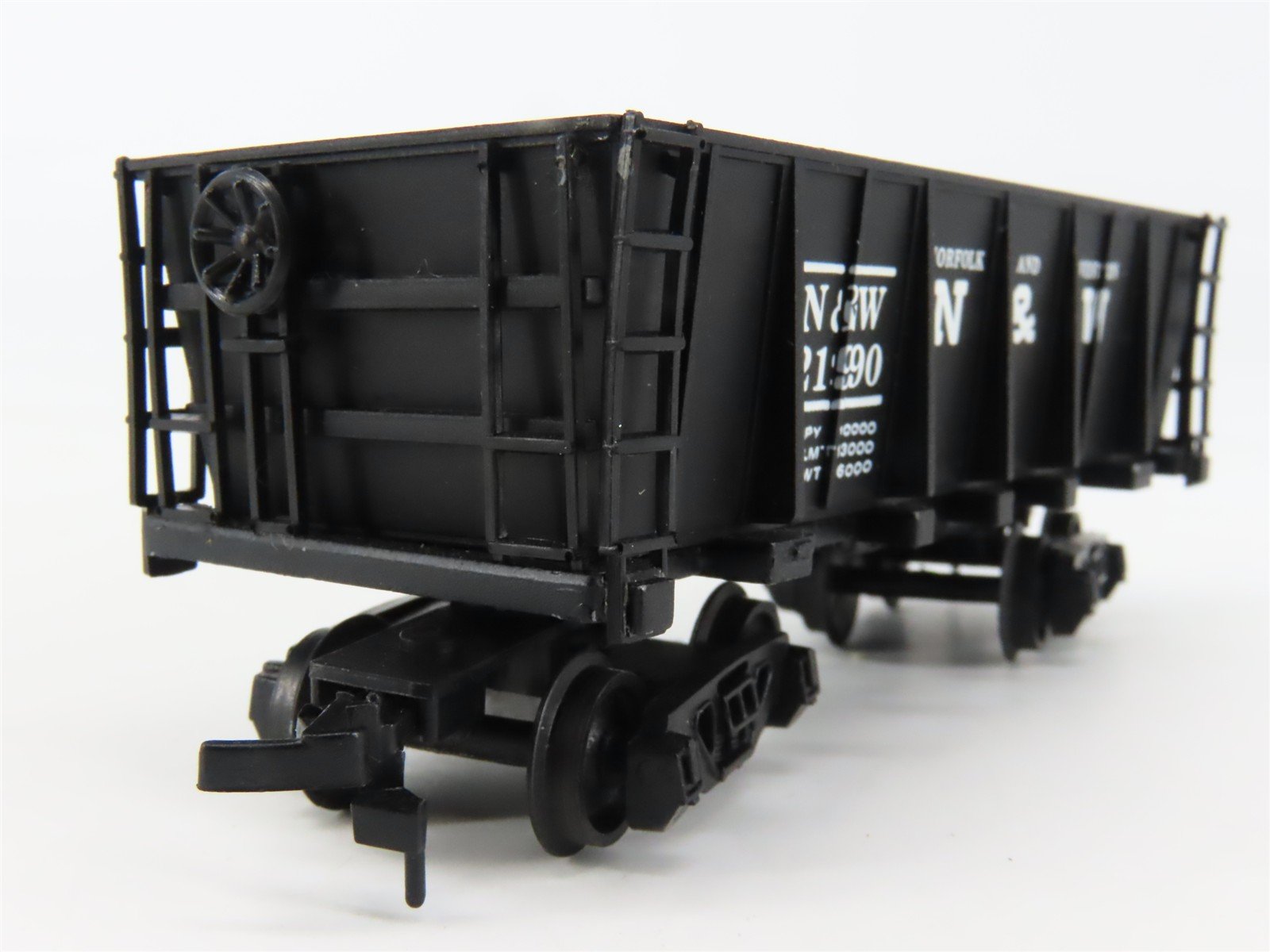 HO Scale Bachmann 43-1075-A4 N&W Norfolk & Western Railroad 27' Ore Car #21990