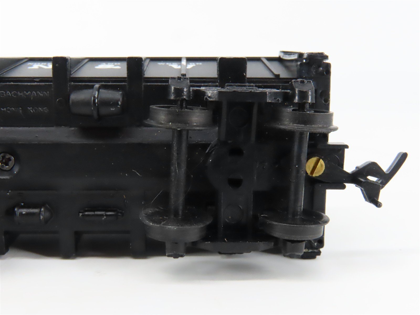 HO Scale Bachmann 43-1075-A4 N&W Norfolk & Western Railroad 27' Ore Car #21990