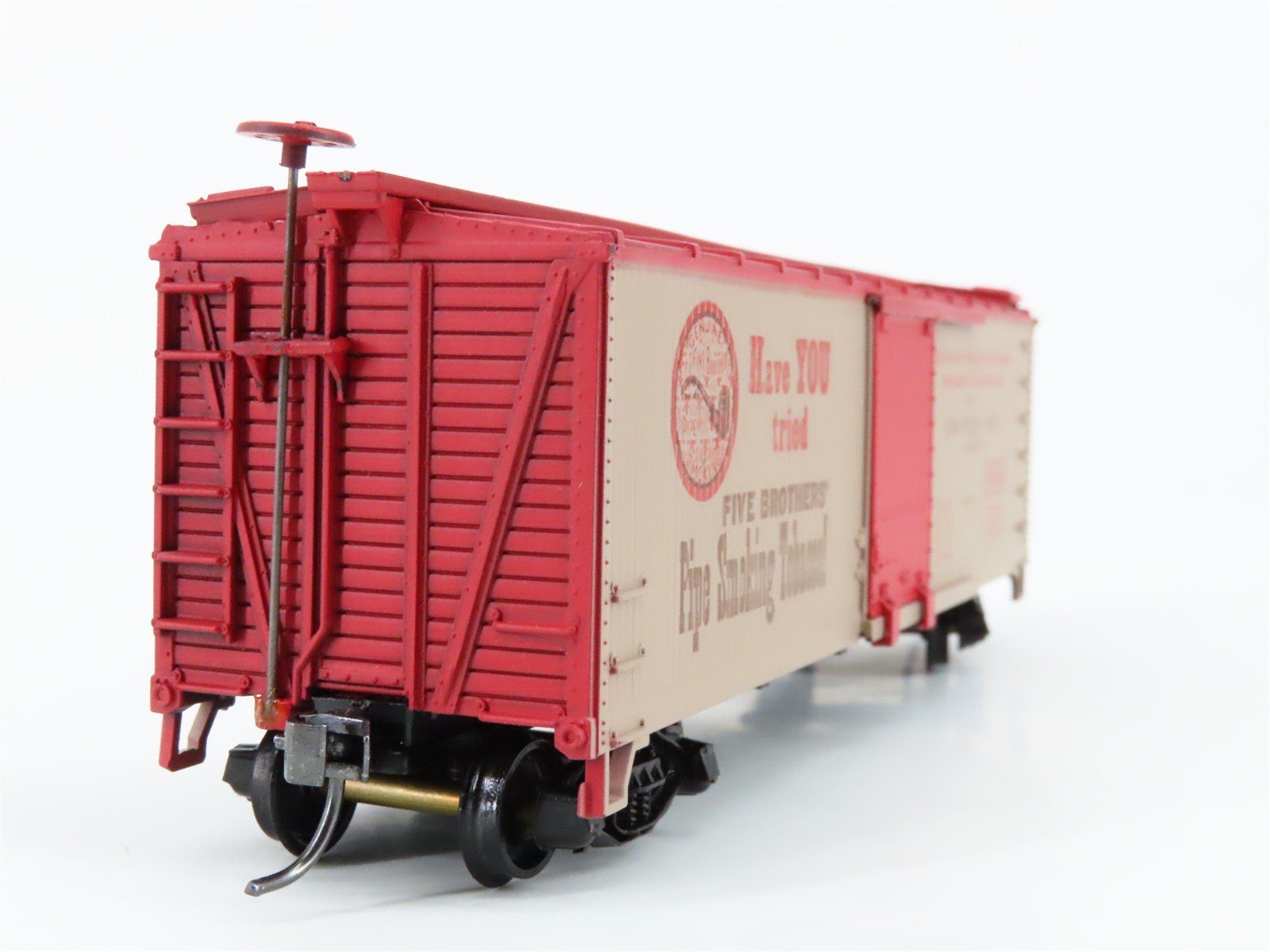 HO Scale Train-Miniature 2714 JFB Five Bros Pipe Tobacco 40' Box Car #1453