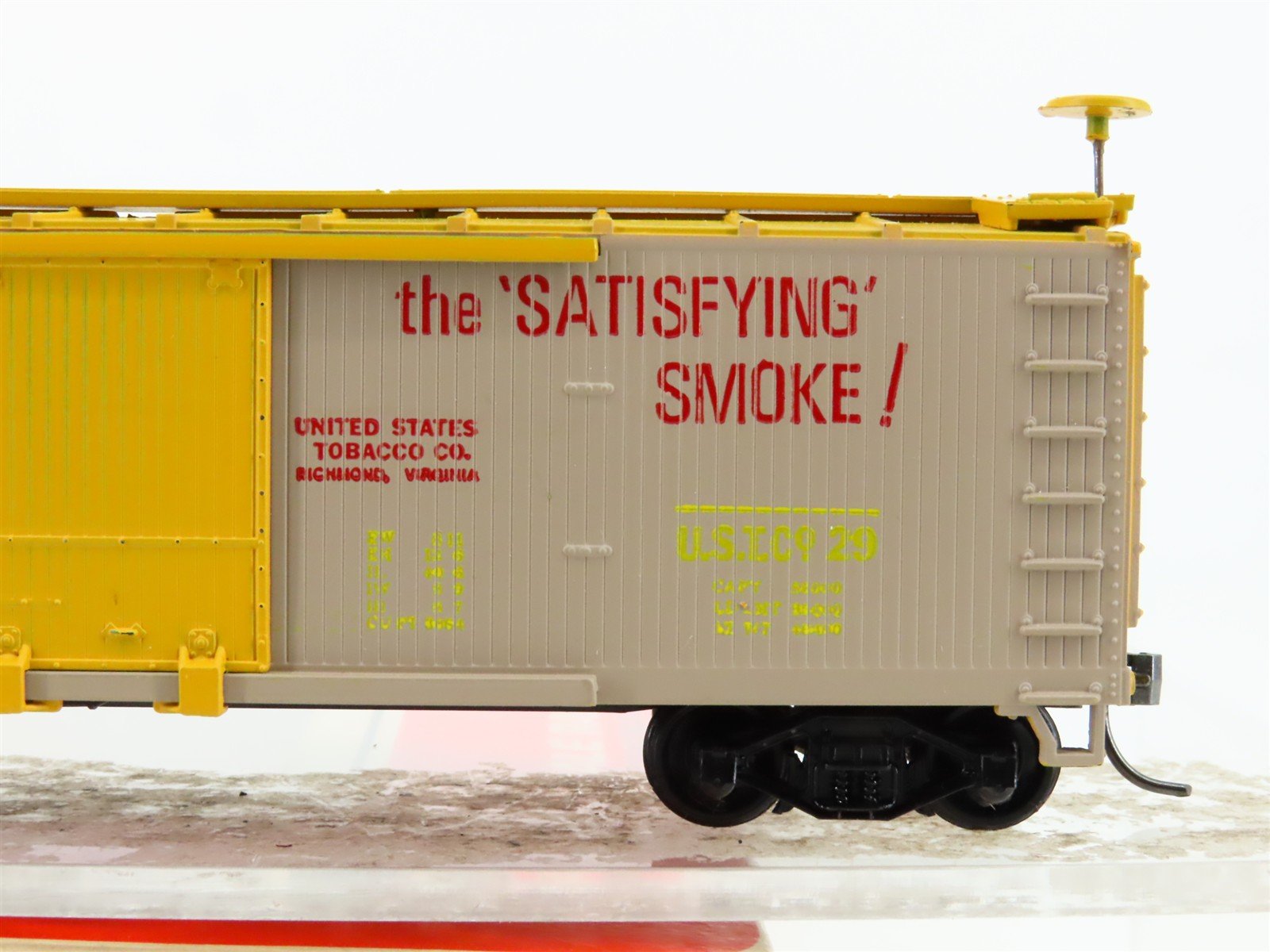 HO Scale Train-Miniature 2718 USTCo Briggs Mixture Pipe Tobacco 40' Box Car #29