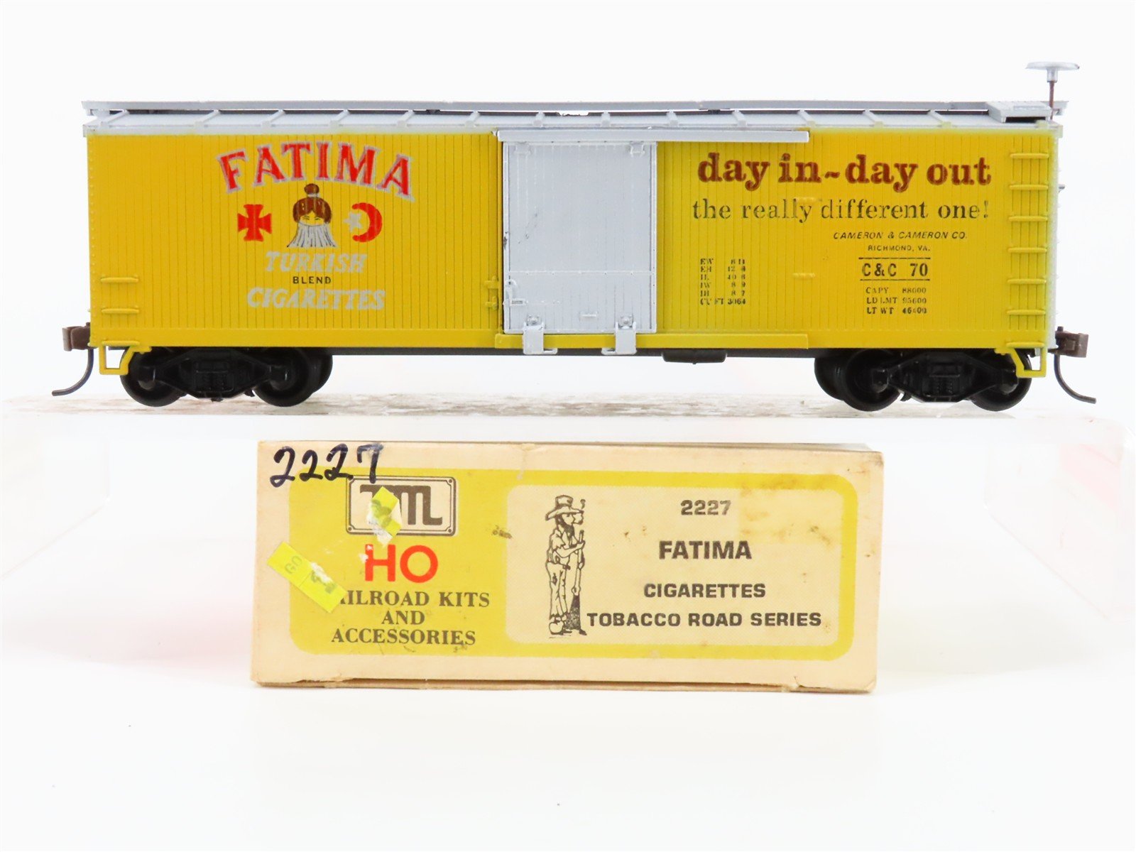 HO Train-Miniature Tobacco Road Series 2227 C&C Fatima Cigarettes Box Car #70