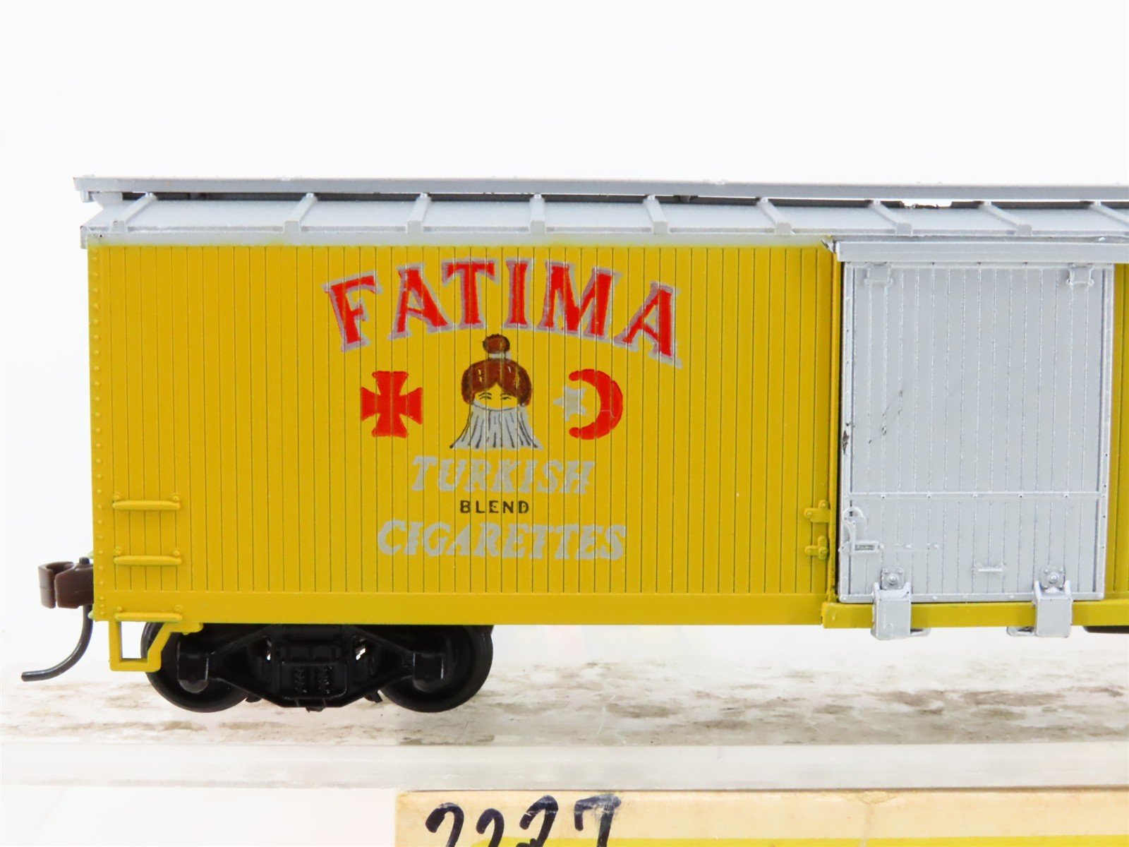 HO Train-Miniature Tobacco Road Series 2227 C&C Fatima Cigarettes Box Car #70