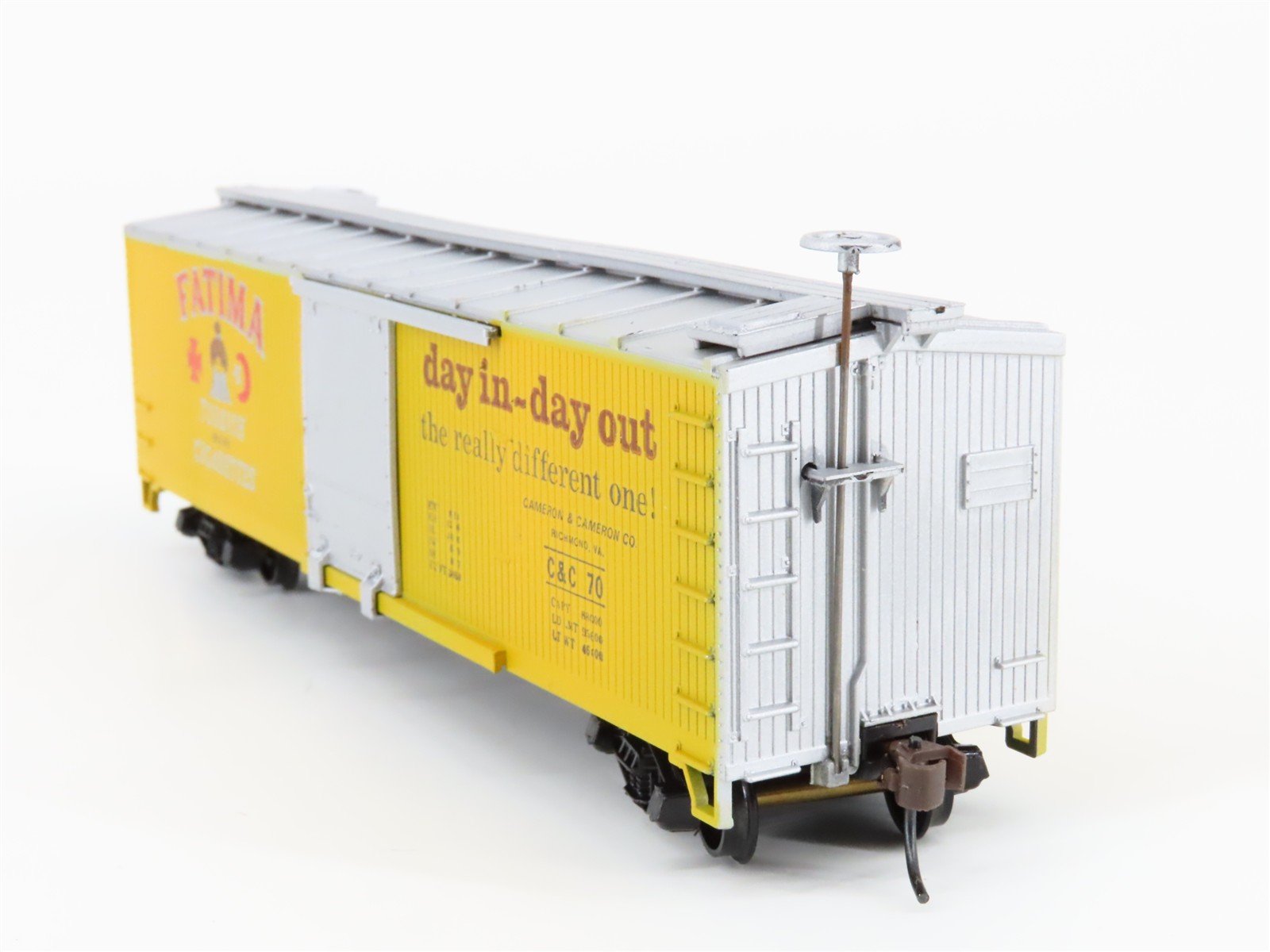 HO Train-Miniature Tobacco Road Series 2227 C&C Fatima Cigarettes Box Car #70