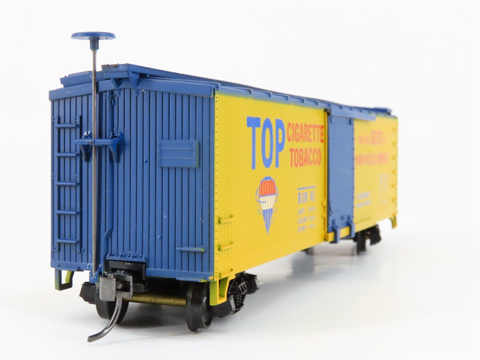 HO Scale Train-Miniature Tobacco Road Series 2225 RJR Top Cigarettes Box Car #41