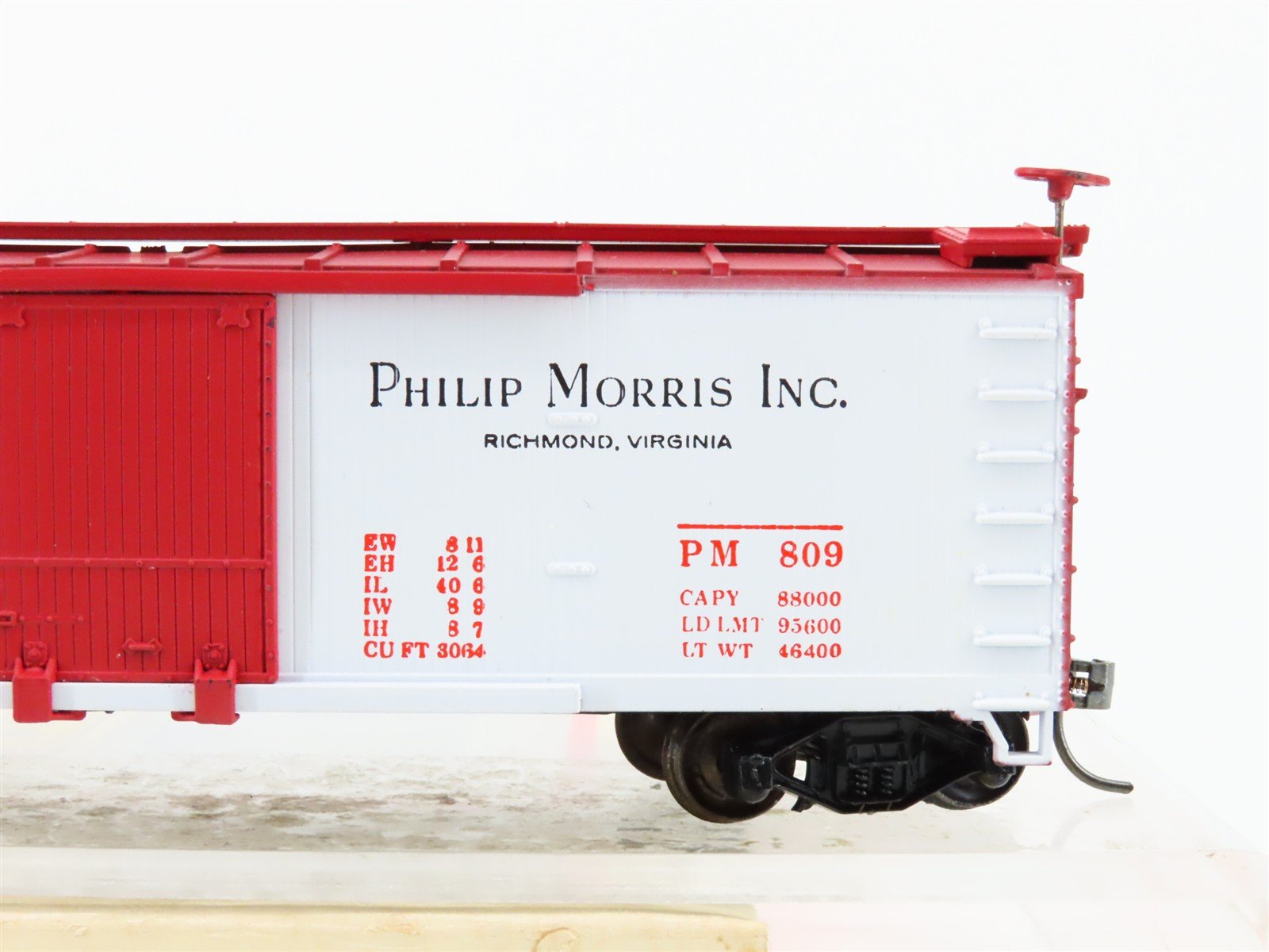 HO Train-Miniature Tobacco Road 2221 PM English Ovals Cigarettes Box Car #809