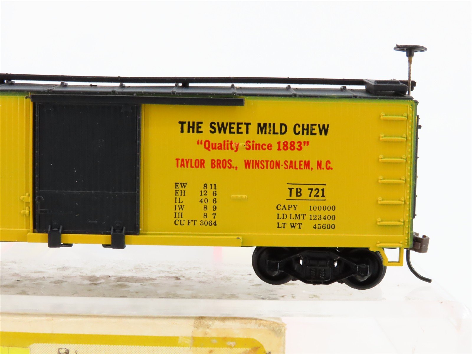 HO Train-Miniature Tobacco Road 2256 TB Cannon Ball Chewing Plugs Box Car #721