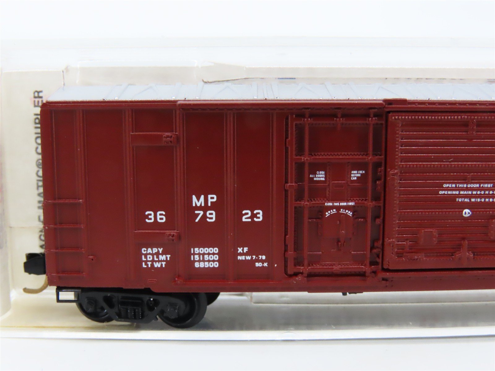 N Micro-Trains MTL 26040 MP Mo-Pac Missouri Pacific 50' Rib-Side Box Car #367923