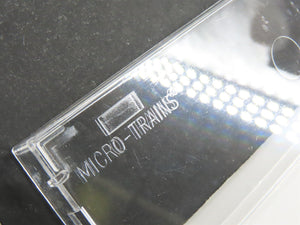 N Micro-Trains MTL 40010 CN Canadian National 40' Outside Braced Box Car #582593