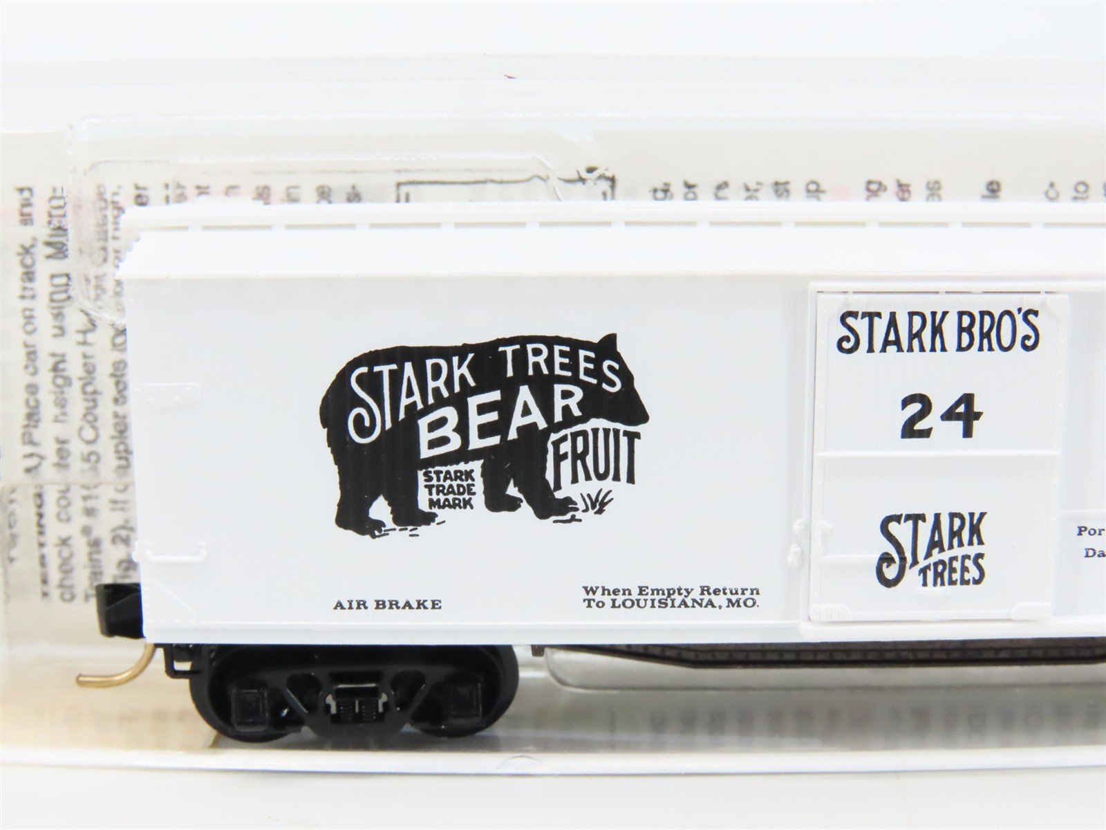 N Scale Micro-Trains MTL 42010 Stark Trees Bear Fruit 40' Wood Box Car #24