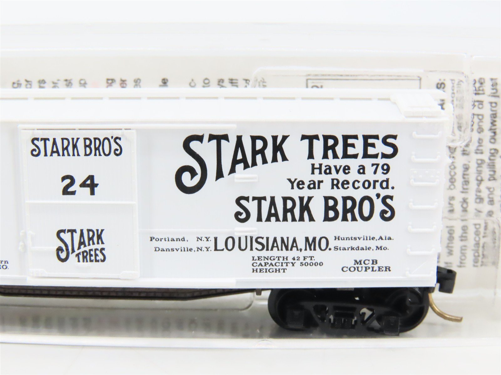 N Scale Micro-Trains MTL 42010 Stark Trees Bear Fruit 40' Wood Box Car #24