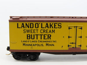 N Micro-Trains MTL URTC Land O'Lakes Sweet Cream Butter 40' Wood Reefer #10122