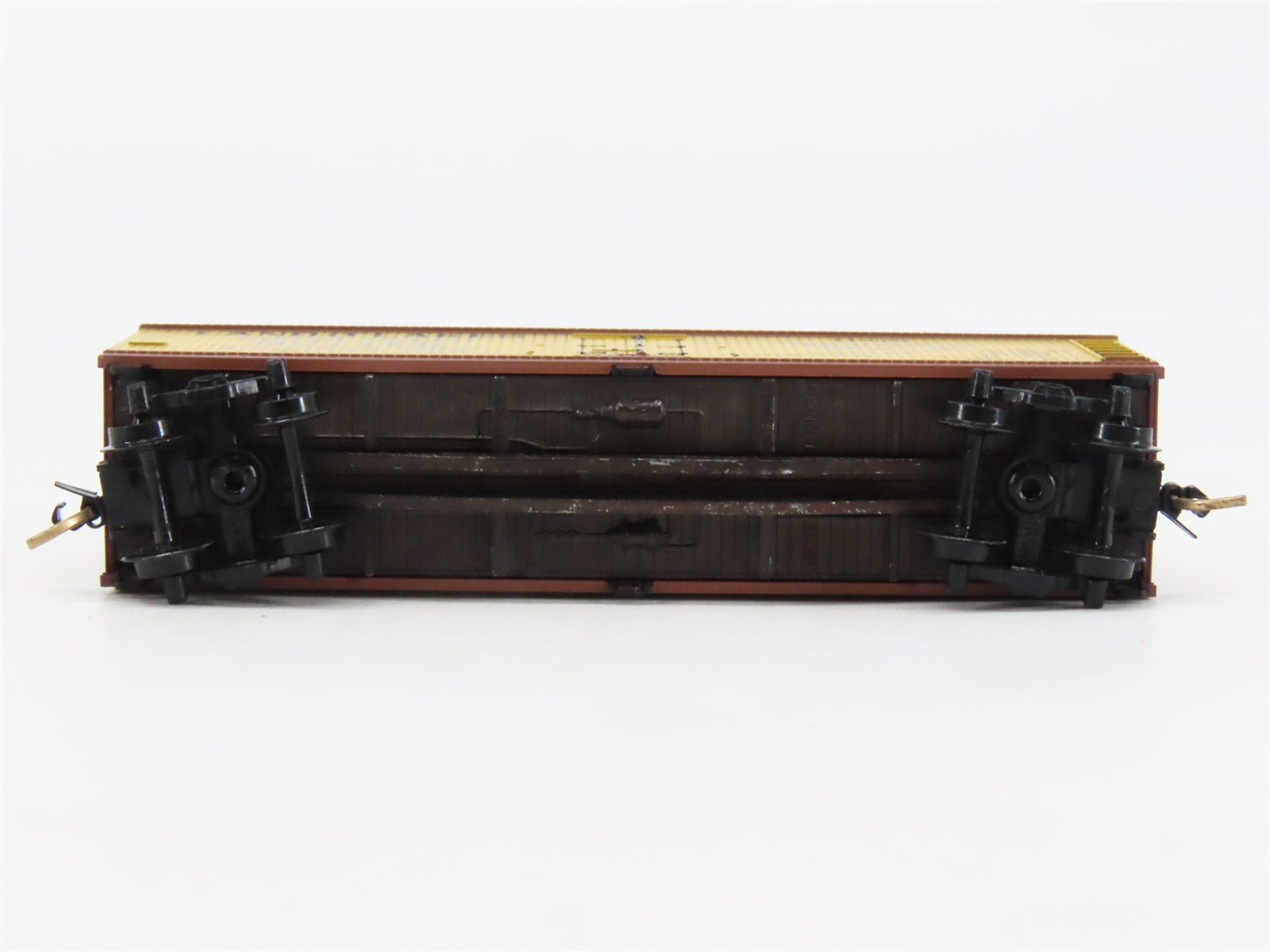 N Micro-Trains MTL URTC Land O'Lakes Sweet Cream Butter 40' Wood Reefer #10122