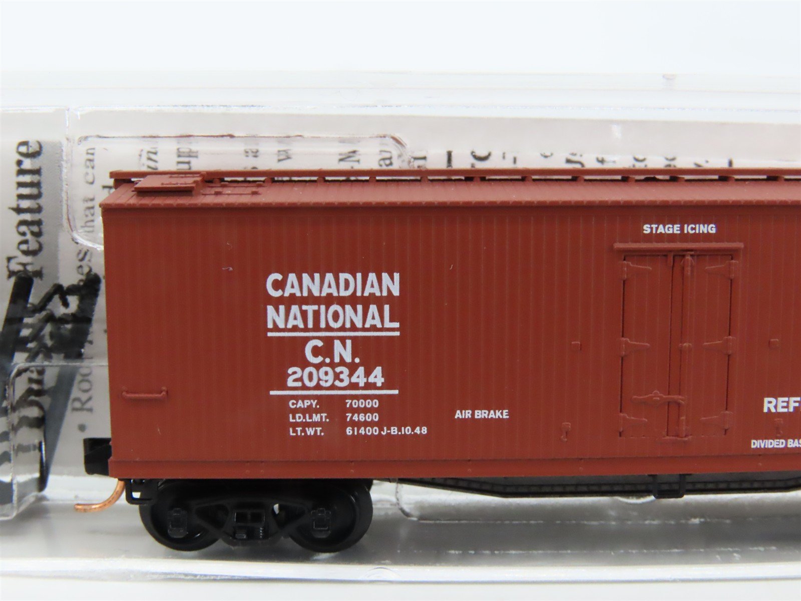 N Scale Micro-Trains MTL 47200 CN Canadian National 40' Wood Reefer #209344