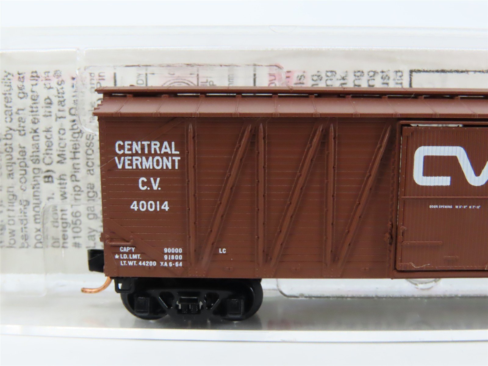 N Scale Micro-Trains MTL 28160 CV Central Vermont 40' Wood Box Car #40014