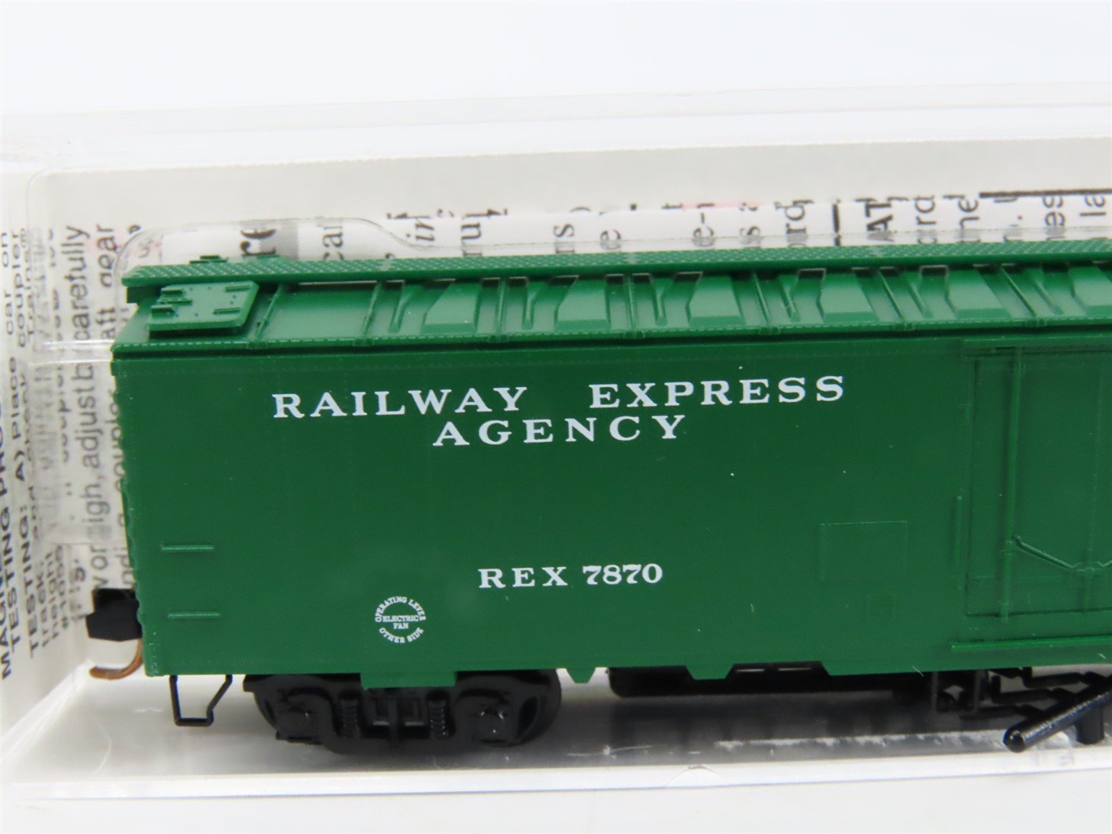 N Scale Micro-Trains MTL 52010 REX REA 52' Express Reefer #7870