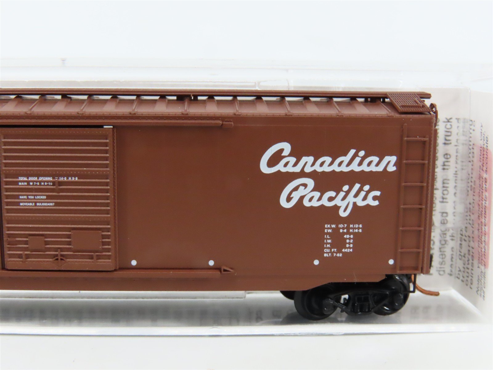 N Scale Micro-Trains MTL 33140 CP Canadian Pacific 50' Box Car #49201