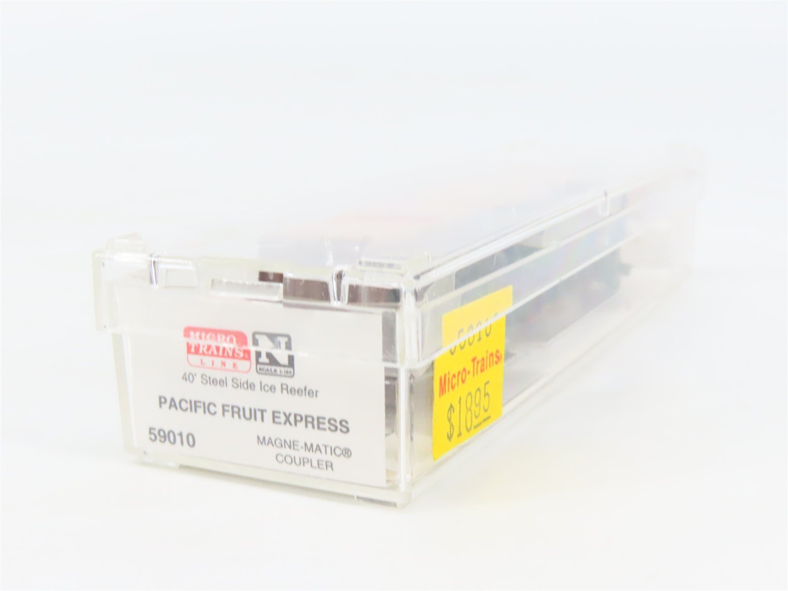 N Micro-Trains MTL 59010 PFE Pacific Fruit Express 40' Steel Ice Reefer #40400