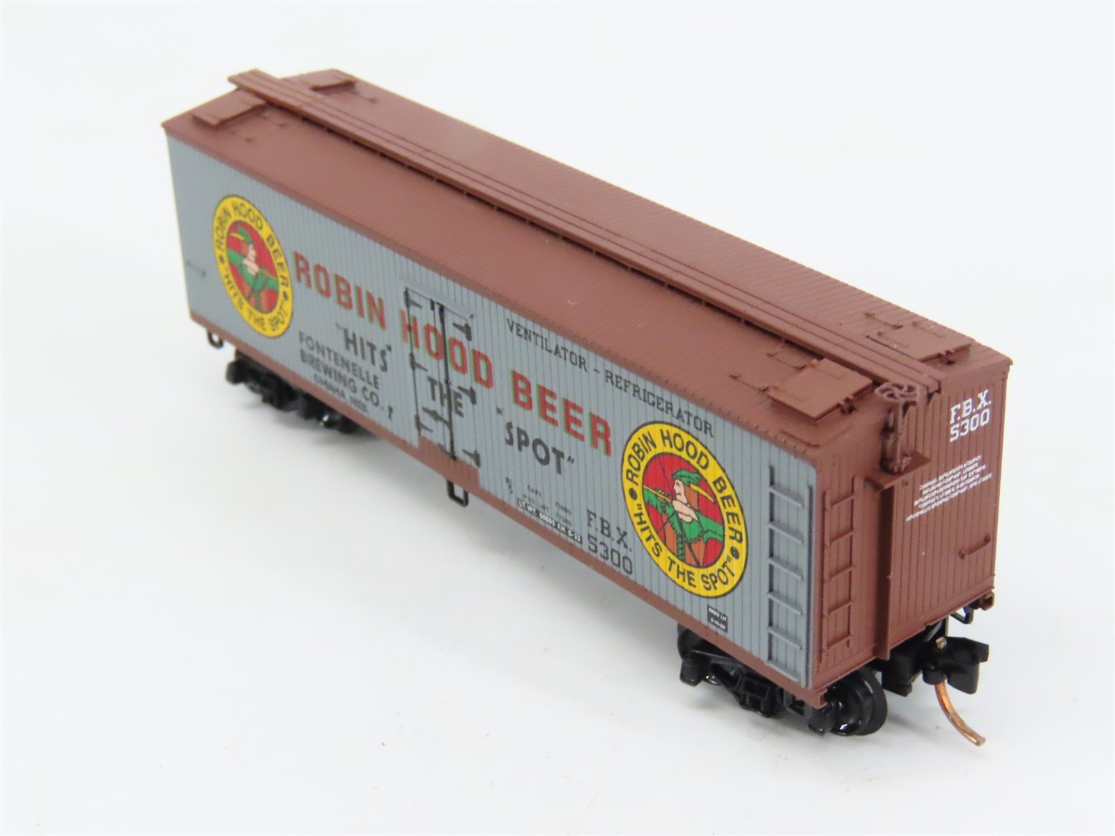 N Scale Micro-Trains MTL FBX Robin Hood Beer 40' Wood Reefer #5300