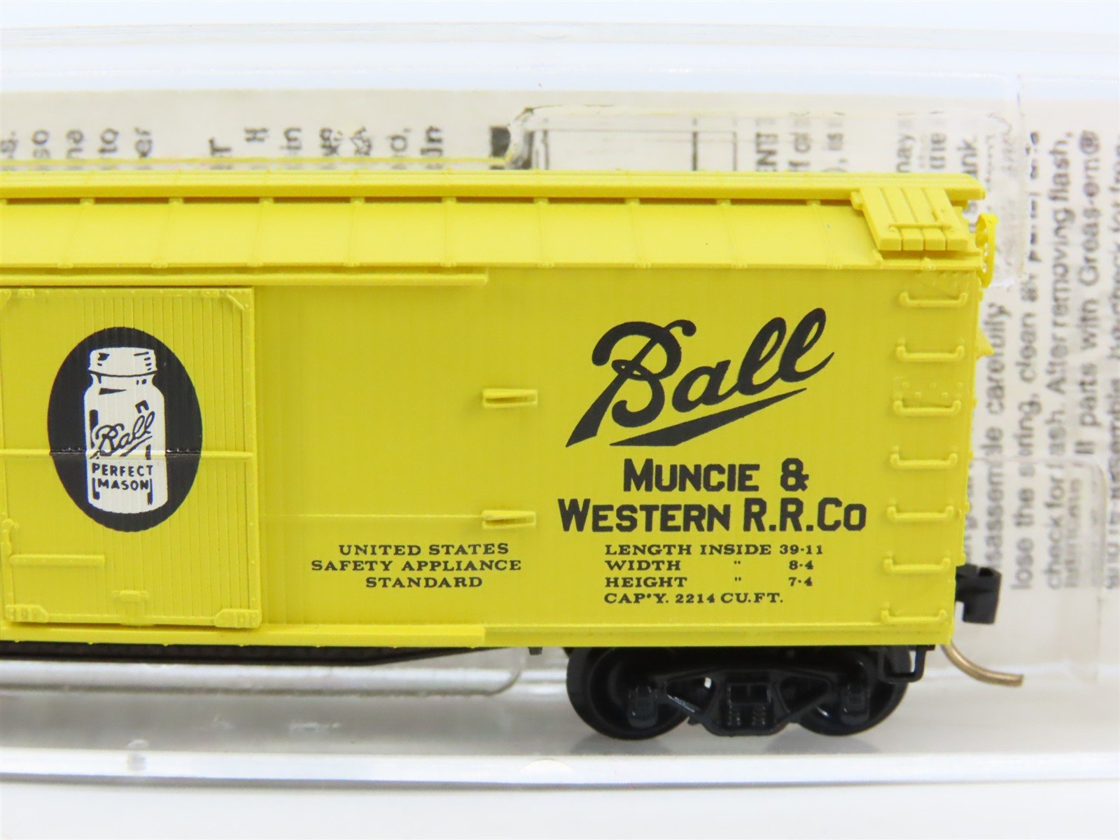 N Micro-Trains MTL 42030 MWR Muncie & Western/Ball Glass Jars 40' Box Car #1024