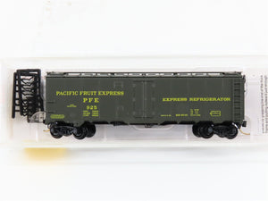 N Scale Micro-Trains MTL 59510 PFE Pacific Fruit Express 40' Ice Reefer #925