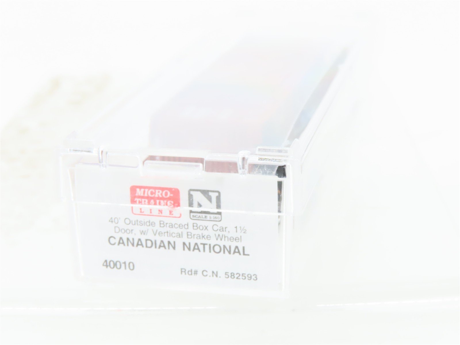 N Scale Micro-Trains MTL 40010 CN Canadian National 40' Boxcar #582593
