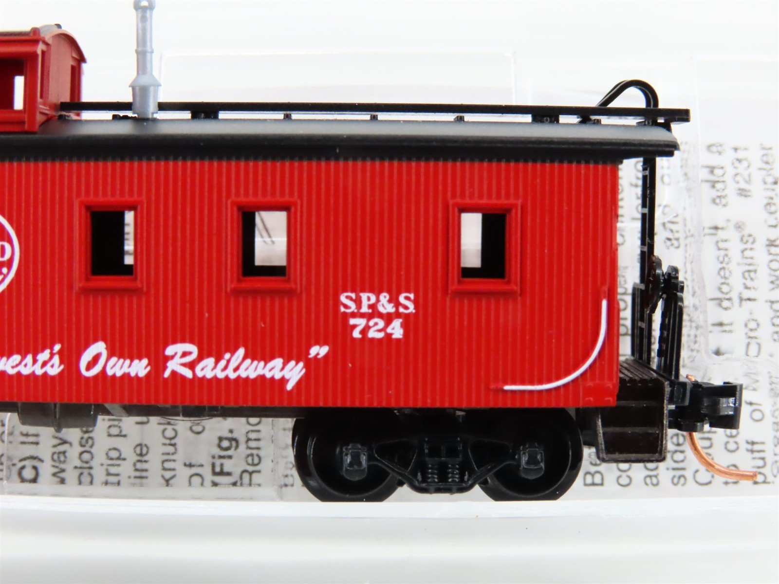 N Scale Micro-Trains MTL 51060 SP&S Railway 34' Wood Sheathed Caboose #724