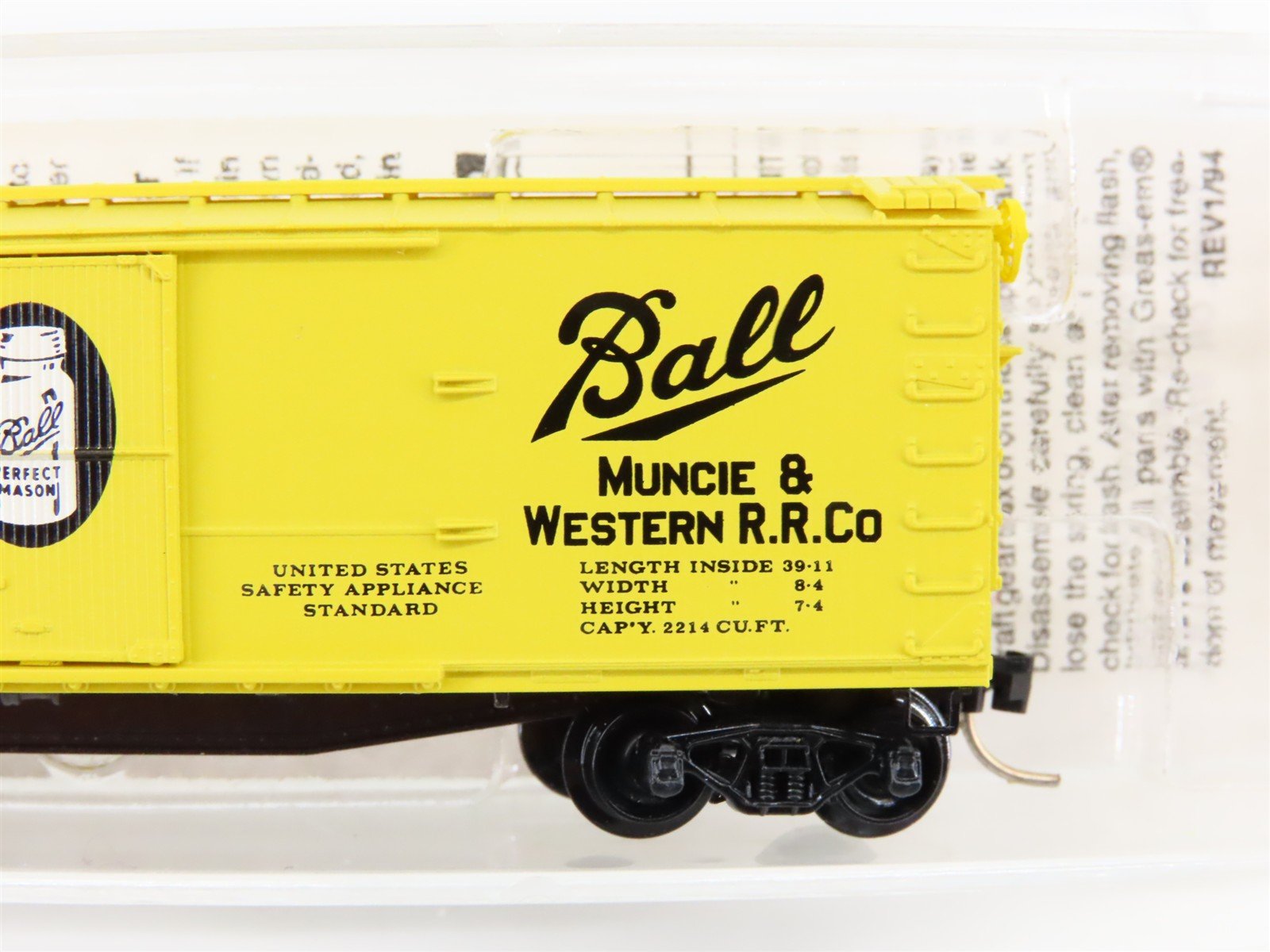 N Scale Micro-Trains MTL 42030 MWR Muncie & Western Ball Glass 40' Boxcar #1024