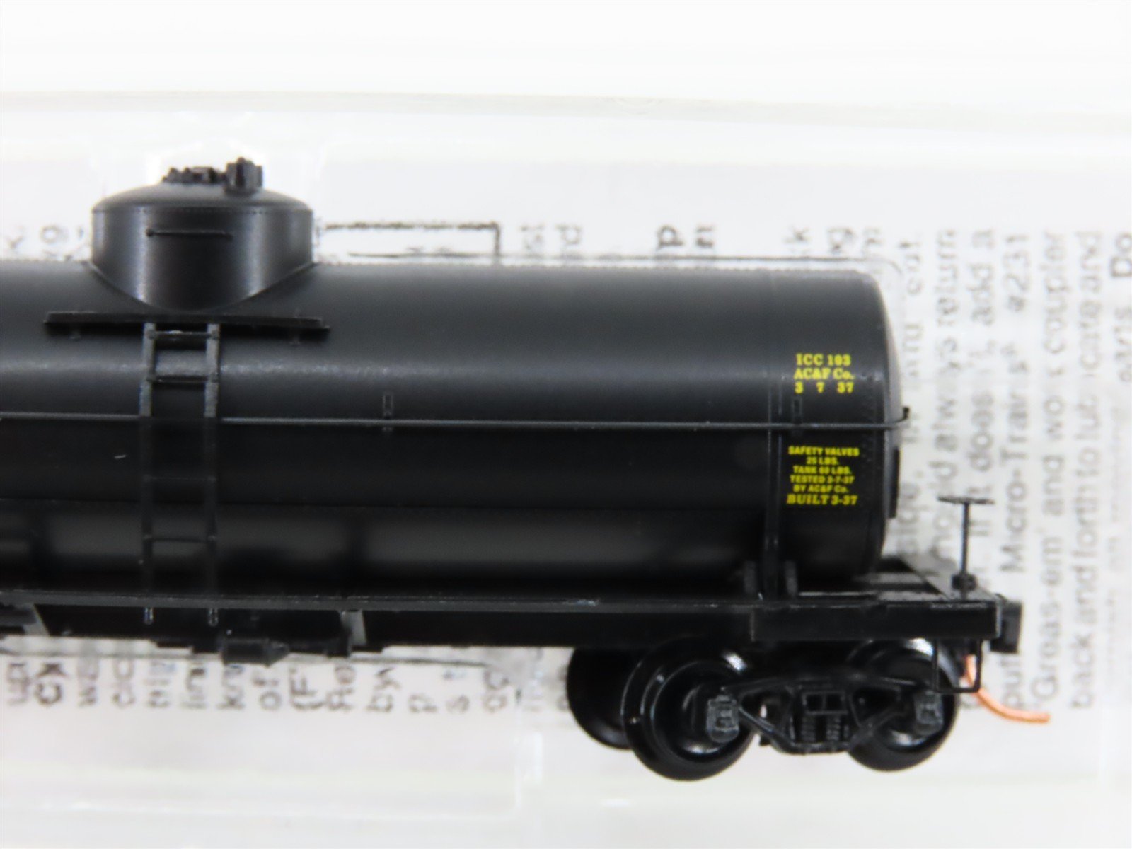N Scale Micro-Trains MTL 65060 UTLX Union Tank Single Dome Tankcar #8533