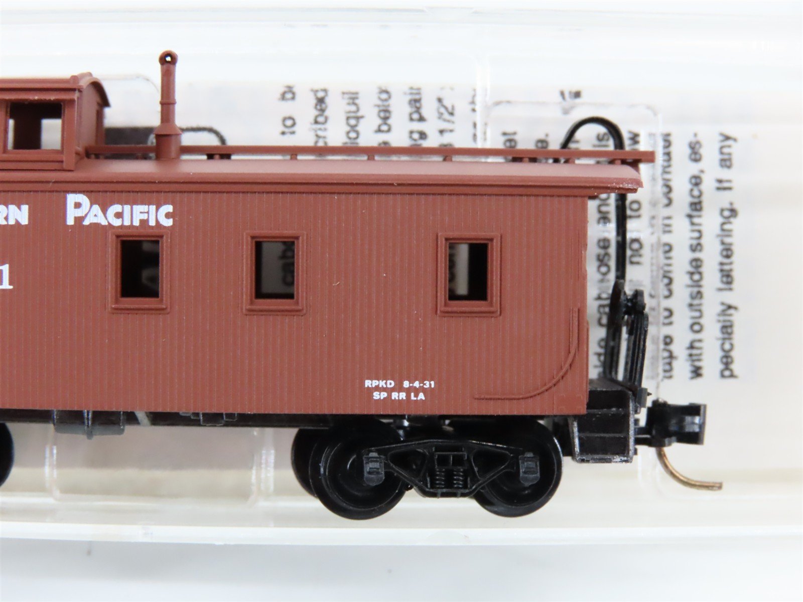 N Scale Micro-Trains MTL 51150 SP Southern Pacific 34' Wood Caboose #601