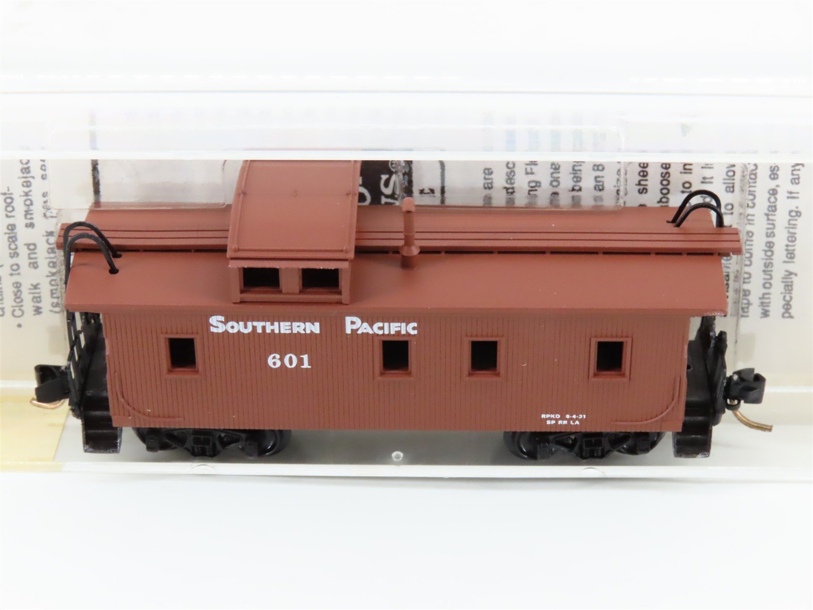 N Scale Micro-Trains MTL 51150 SP Southern Pacific 34' Wood Caboose #601
