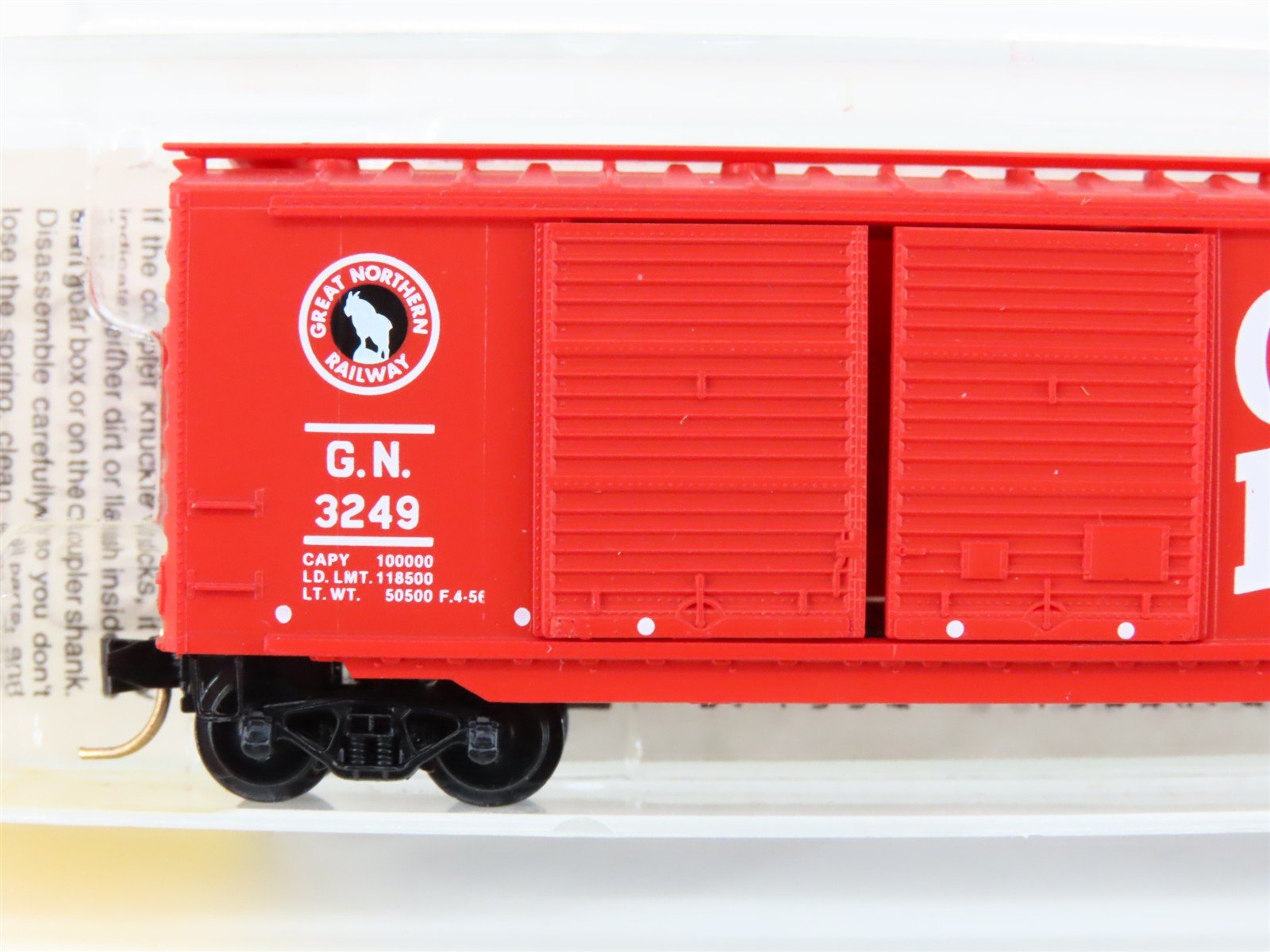N Scale Micro-Trains MTL 23200 GN Great Northern 40' Boxcar #3249