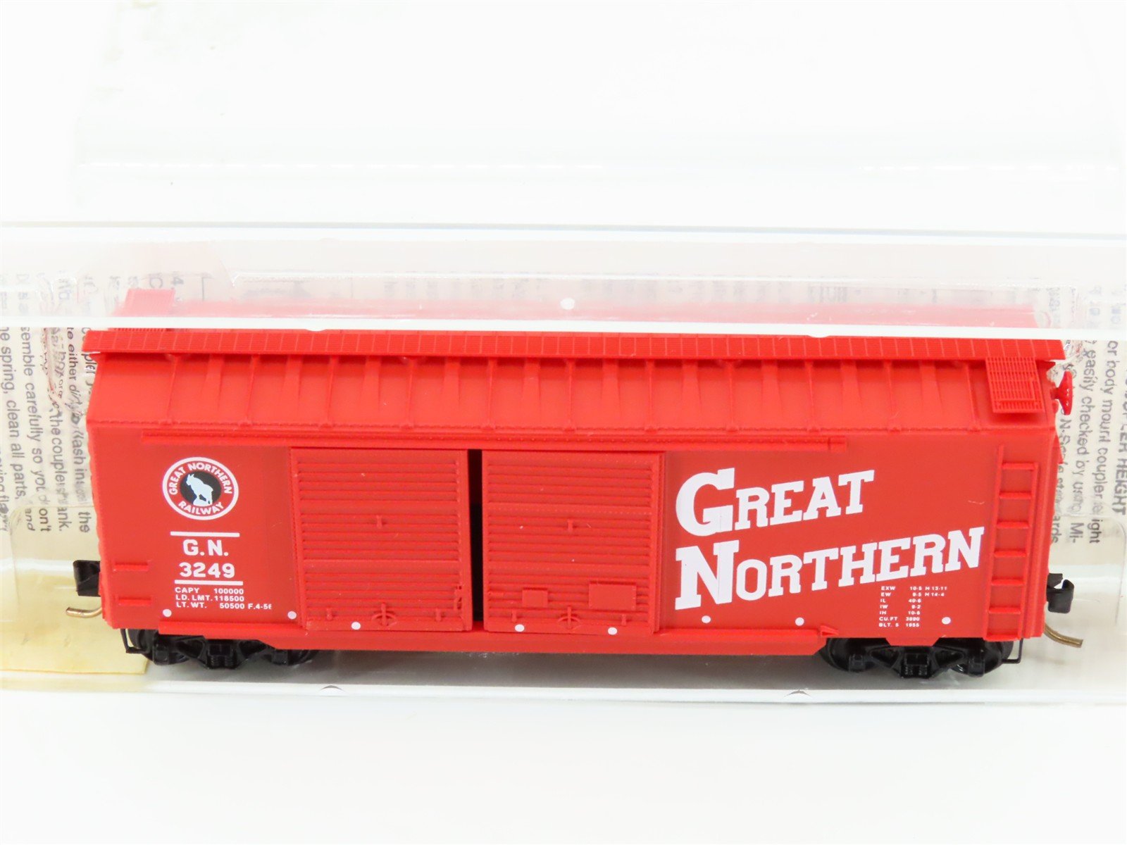 N Scale Micro-Trains MTL 23200 GN Great Northern 40' Boxcar #3249