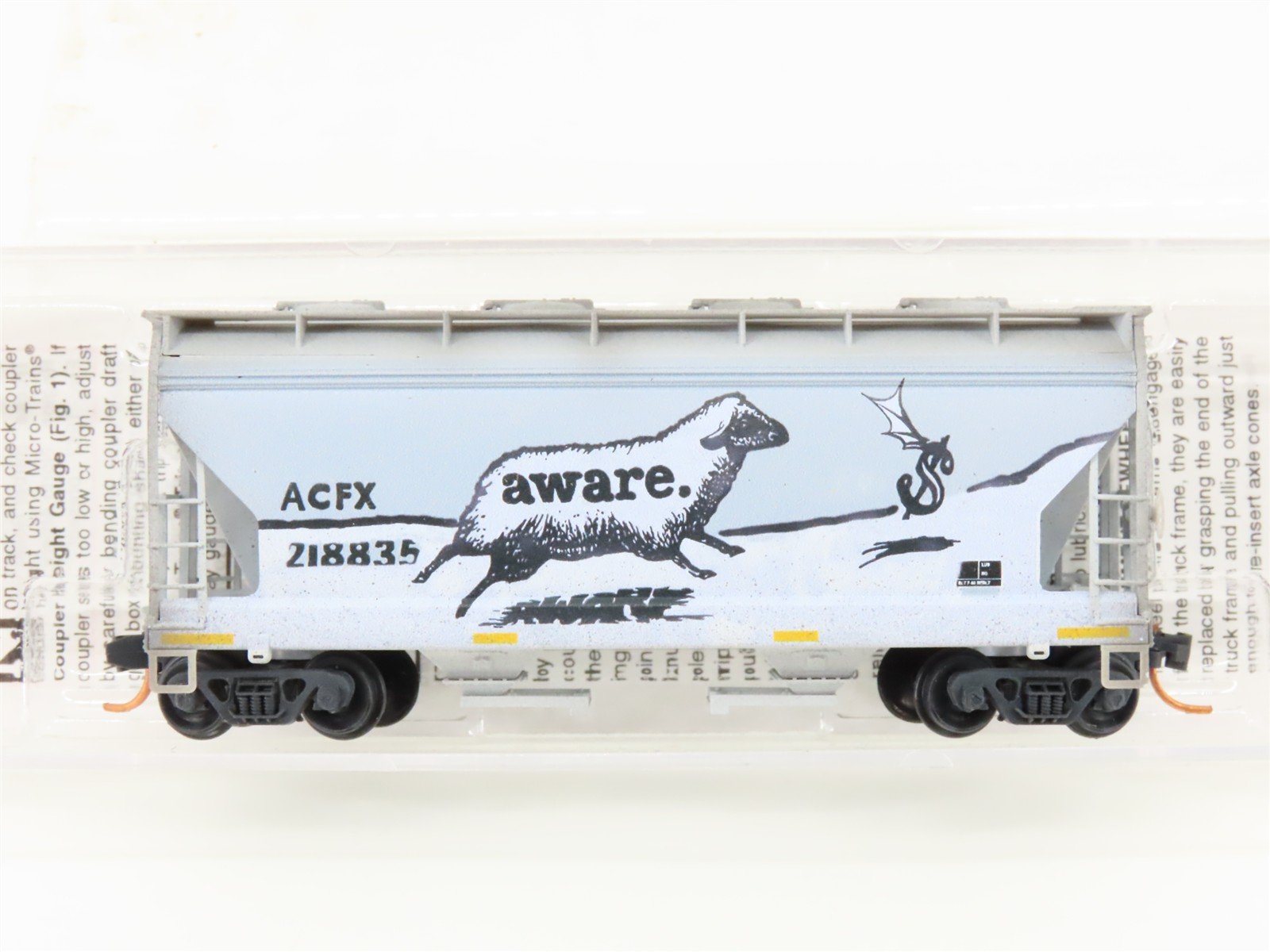 N Scale Micro-Trains MTL 09244330 ACFX 2-Bay Covered Hopper #218835 Weathered