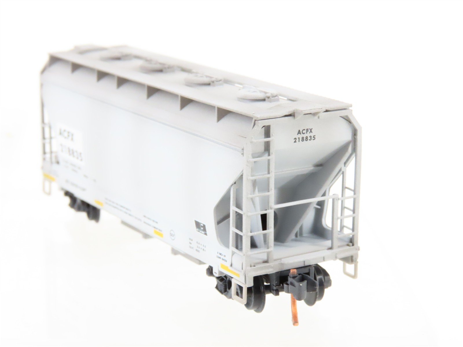 N Scale Micro-Trains MTL 09244330 ACFX 2-Bay Covered Hopper #218835 Weathered