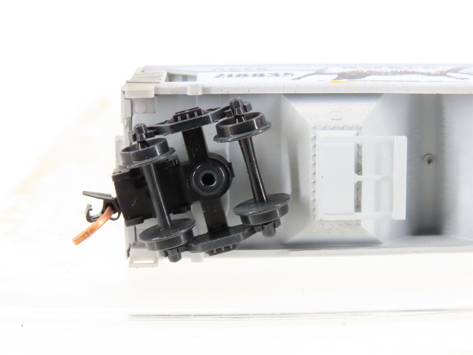 N Scale Micro-Trains MTL 09244330 ACFX 2-Bay Covered Hopper #218835 Weathered
