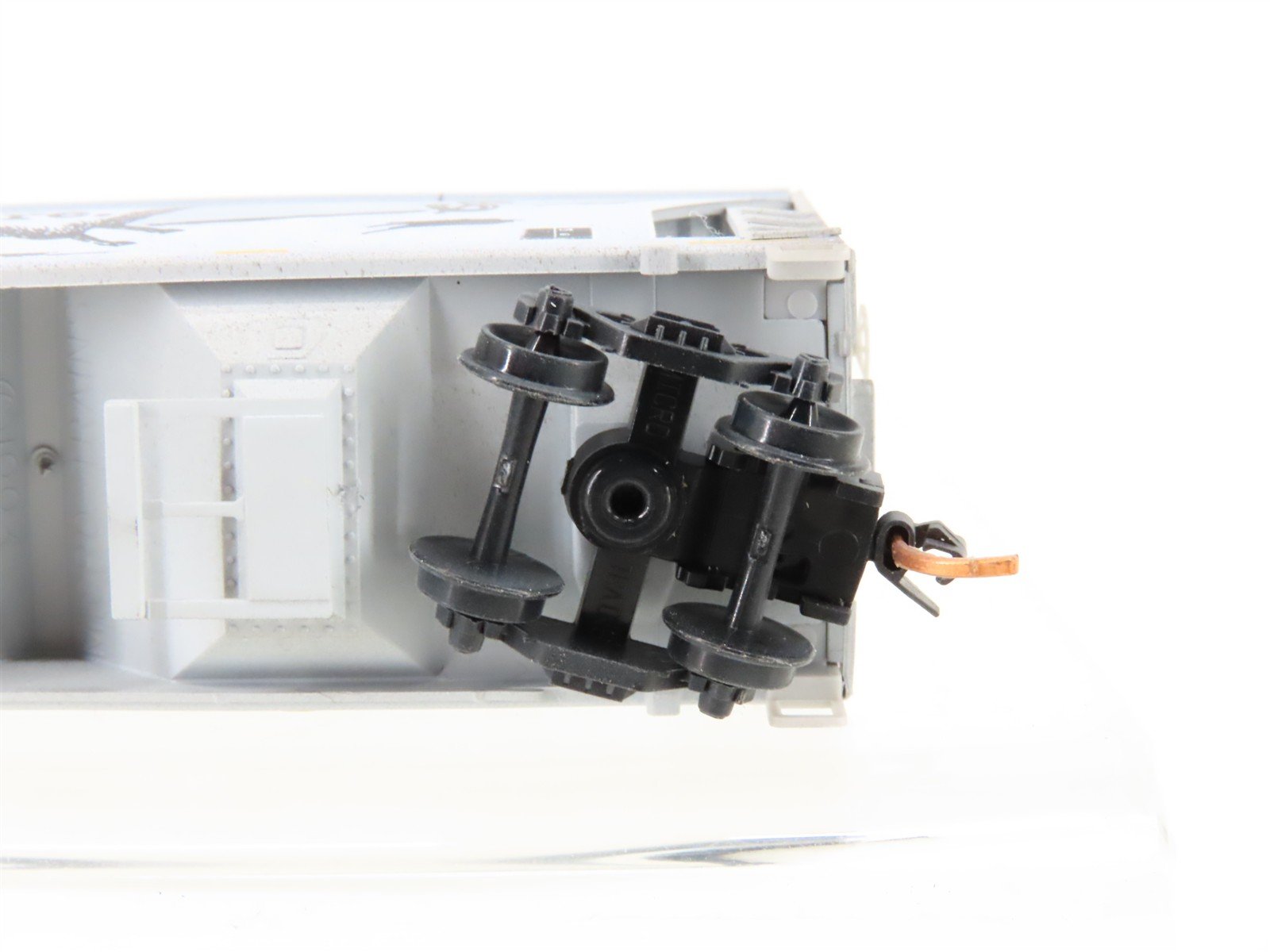 N Scale Micro-Trains MTL 09244330 ACFX 2-Bay Covered Hopper #218835 Weathered