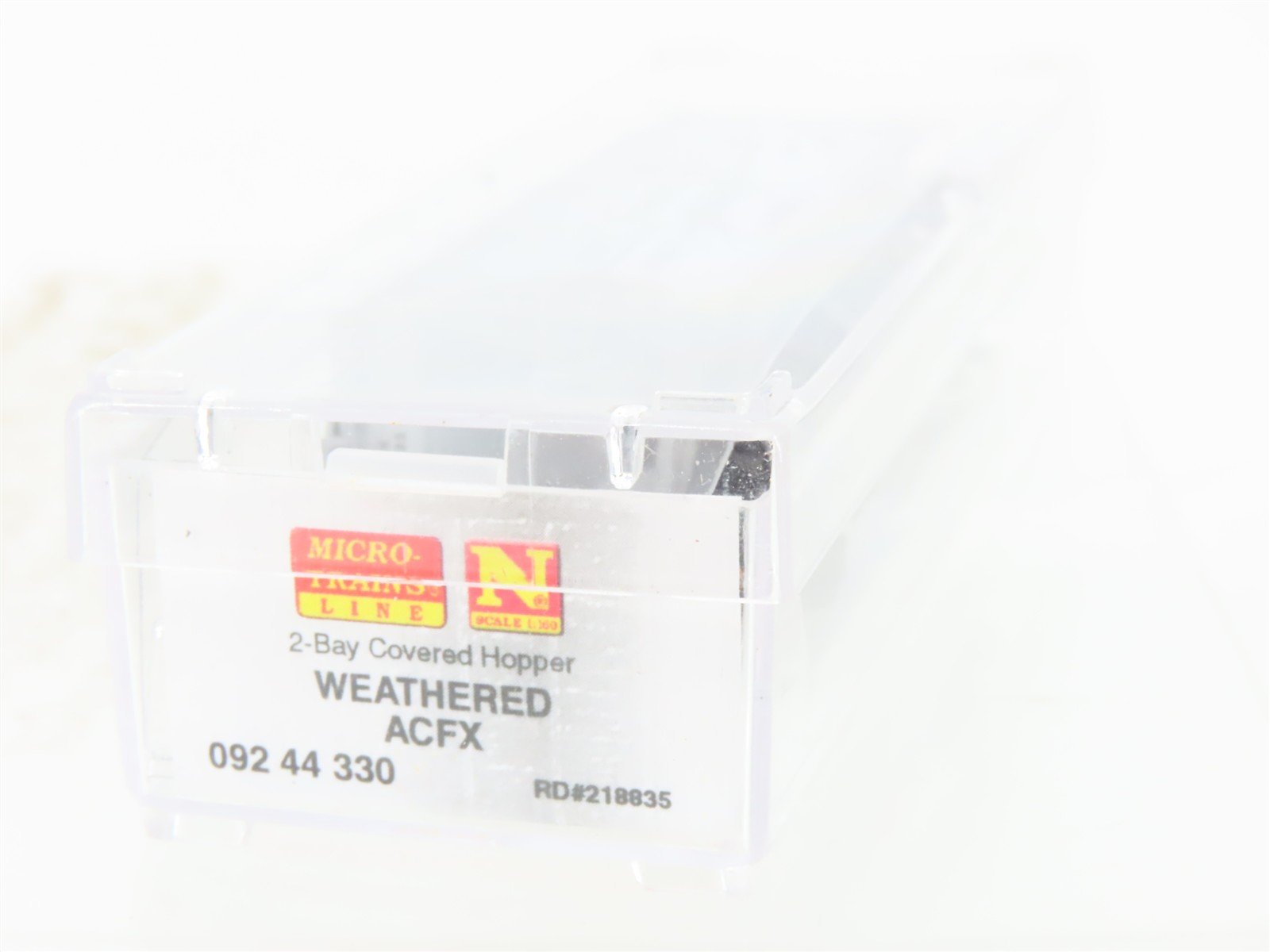 N Scale Micro-Trains MTL 09244330 ACFX 2-Bay Covered Hopper #218835 Weathered