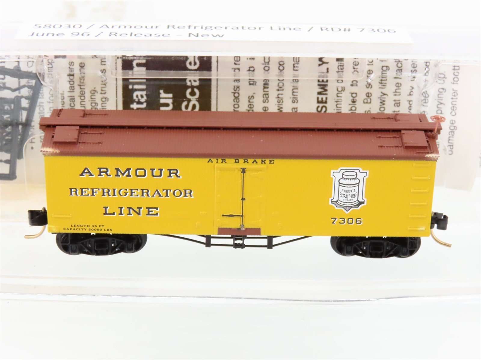 N Scale Micro-Trains MTL 58030 Armour Refrigerator Line 36' Wood Reefer #7306