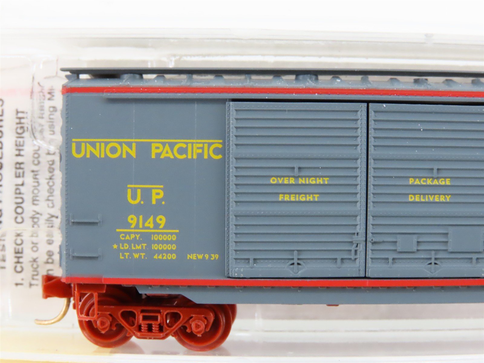 N Scale Micro-Trains MTL 23230 UP Union Pacific The Challenger 40' Boxcar #9147
