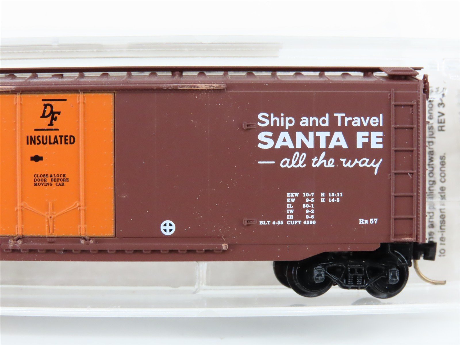 N Scale Micro-Trains MTL 32050/2 SFRB Santa Fe 50' Standard Boxcar #6160