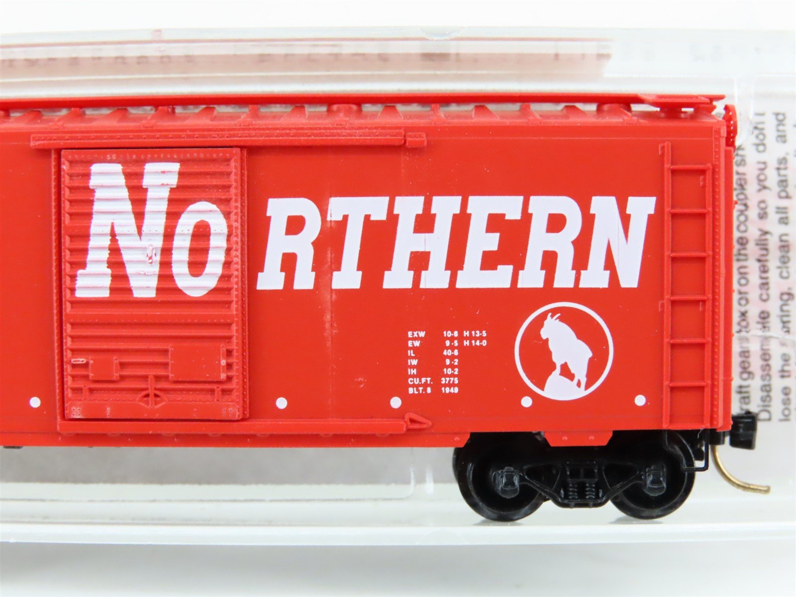 N Scale Micro-Trains MTL 20176 GN Great Northern 40' Boxcar #18588