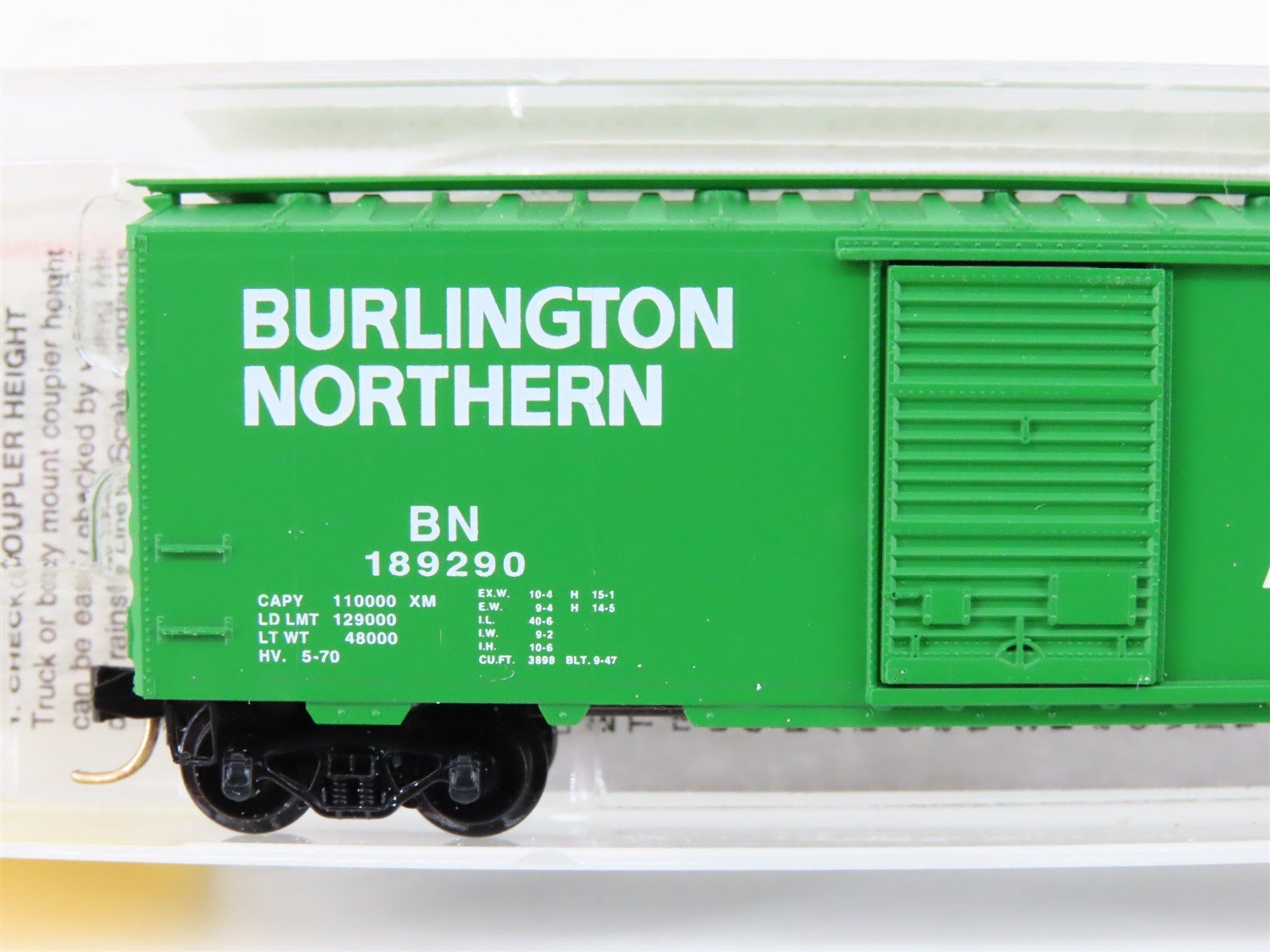 N Scale Micro-Trains MTL 20306/3 BN Burlington Northern 40' Boxcar #18588