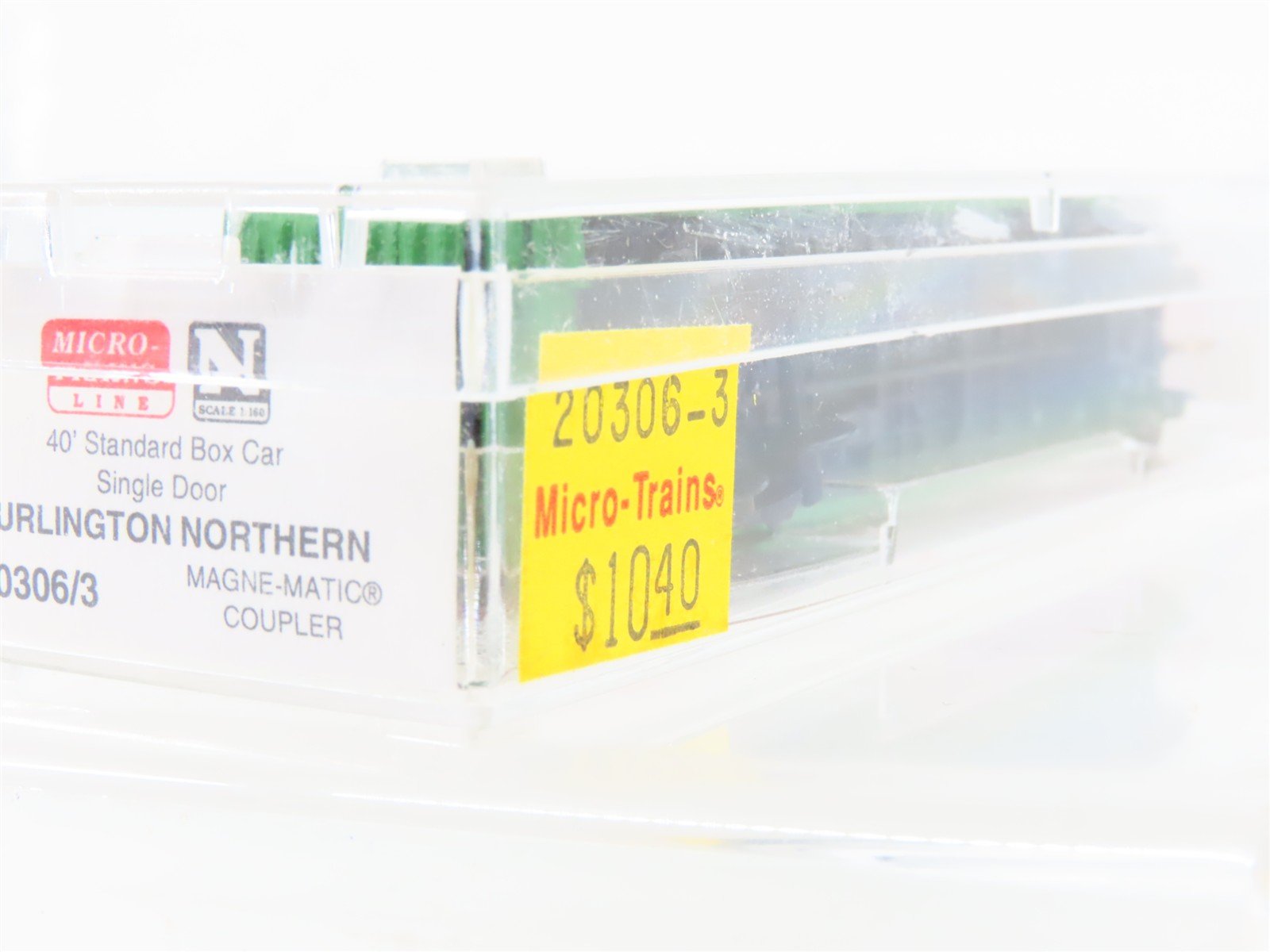 N Scale Micro-Trains MTL 20306/3 BN Burlington Northern 40' Boxcar #18588
