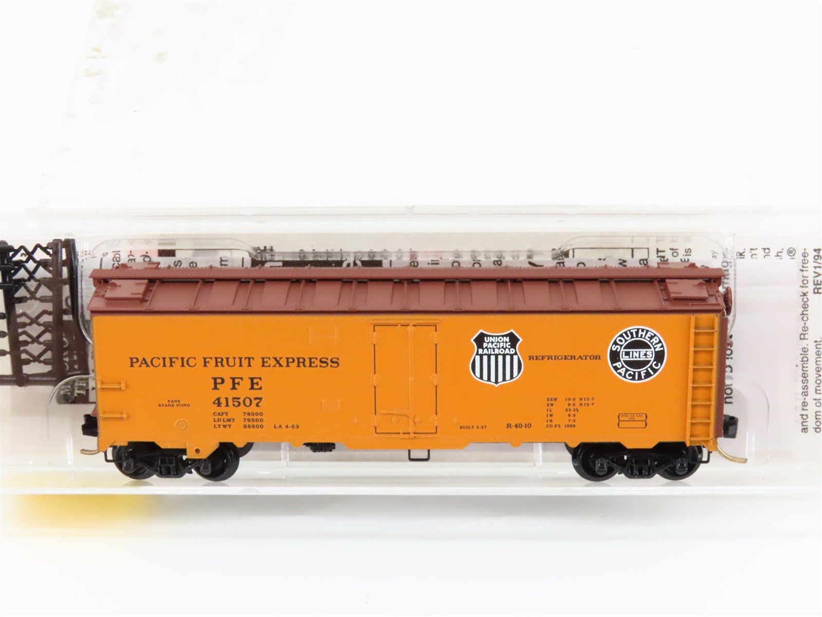 N Scale Micro-Trains MTL 59520 PFE Pacific Fruit Express 40' Reefer #41507