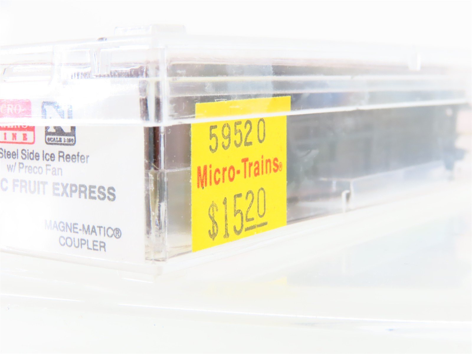 N Scale Micro-Trains MTL 59520 PFE Pacific Fruit Express 40' Reefer #41507
